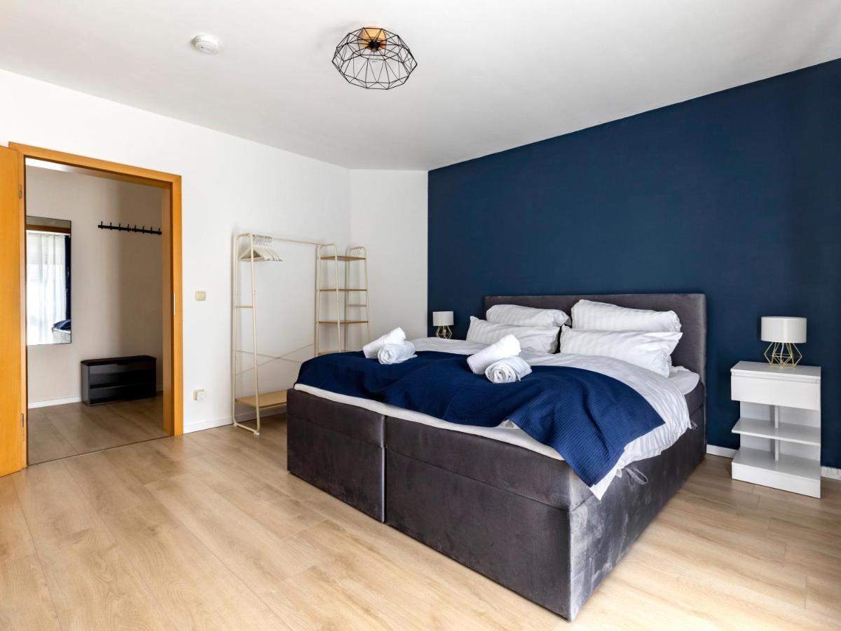 Apartment Arena In Der Naehe - Tiefgarage - Balkon - Kueche - Smart Tv *